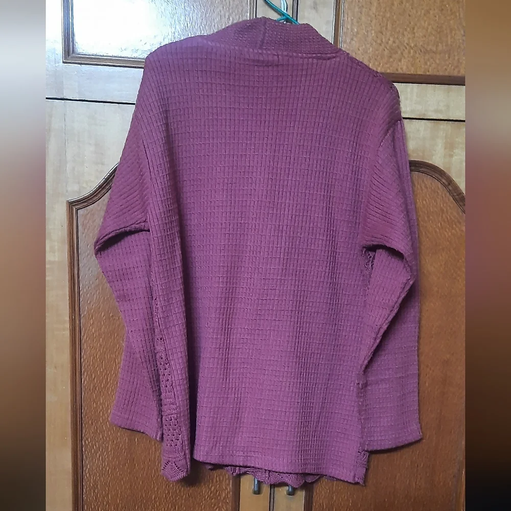 Women's Cardigan - Picture 2 of 6